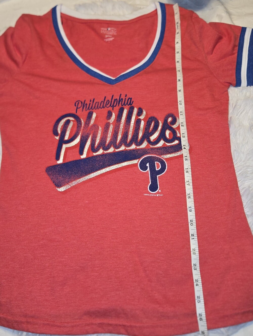 MLB Campus Lifestyle Philadelphia Phillies V-Neck Ringer Tee - Picture 5 of 6